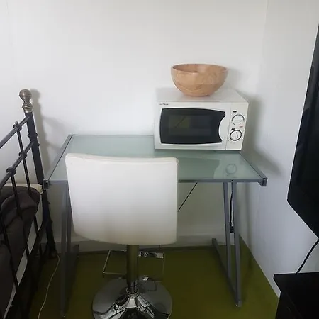 Studio Apartment *
